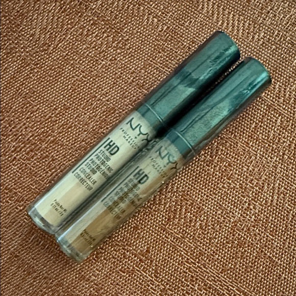 NYX HD Concealer Set in Beige and Tan - Picture 1 of 2